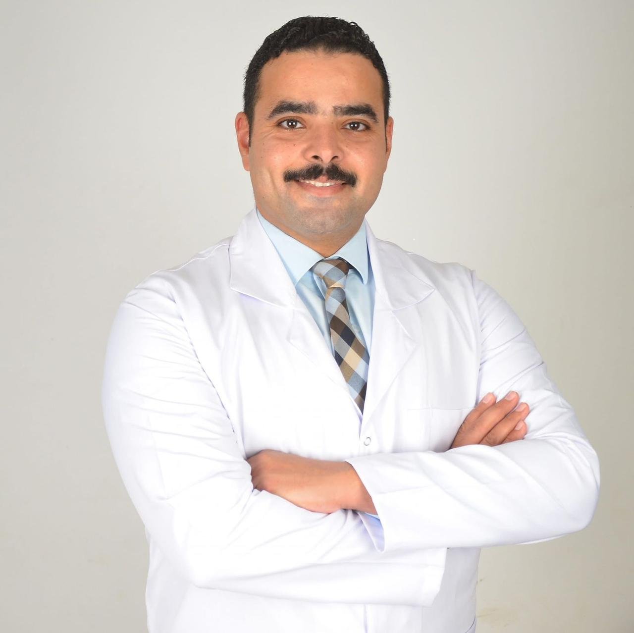 استاذ دكتور عبد الرحمن يوسف 